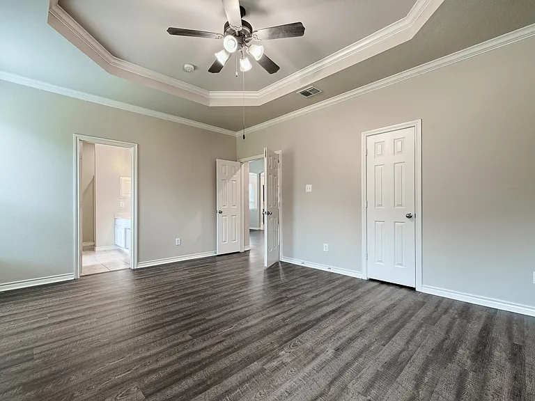 728 Mandalay Bay Dr — Photo 10