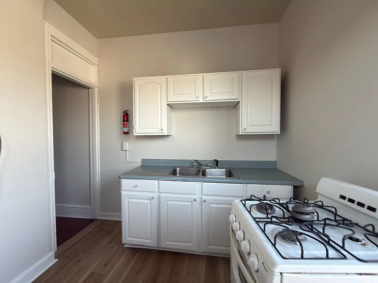 1719 S 3rd St — Photo 5