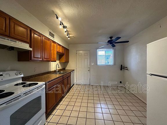 4th image of 7808 E Heatherbrae Ave #B