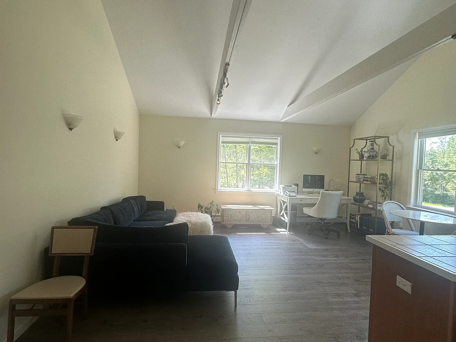 1 bed, 720 sqft, $2,400 — Photo 4