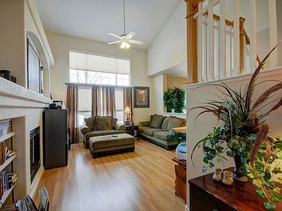 photo from prev listing