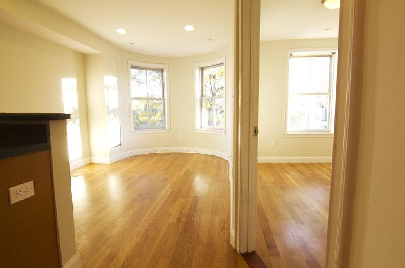 2nd image of 106 Hammond St #3