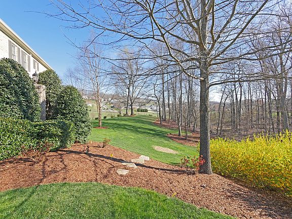 2nd image of 104 Chestnut Ridge Dr