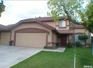 1324 Saint Francis Dr, Los Banos, CA