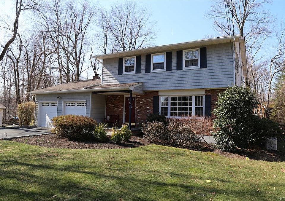 1st image of 3 Benton Ct