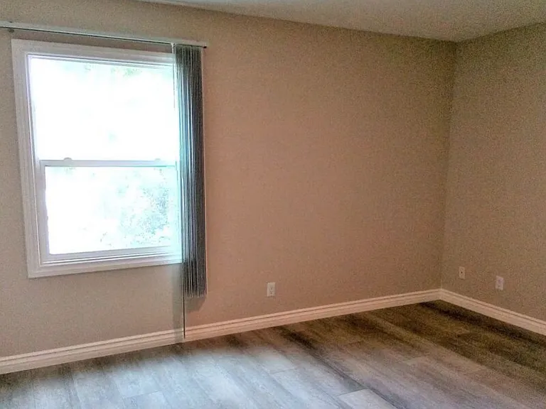 212 Sprucewood St #1 — Photo 11