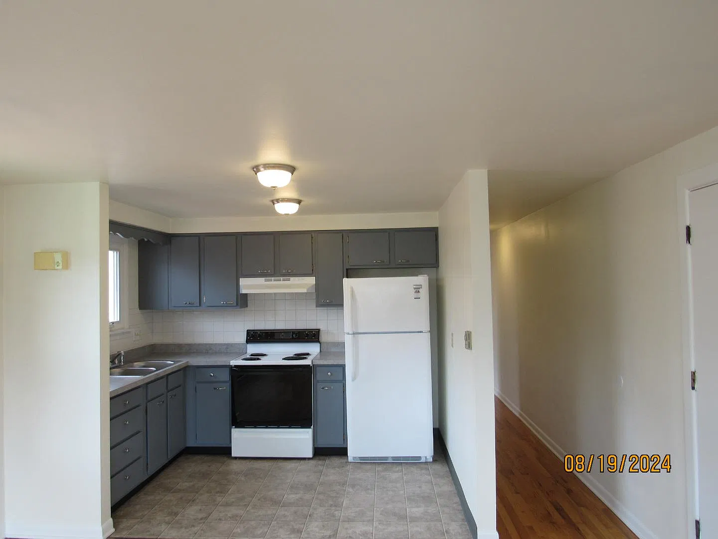 405 S High St. - 4 — Photo 2