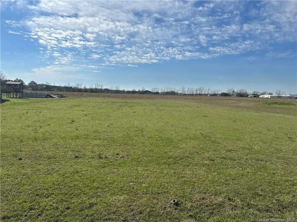 531 Lakota St, Iowa, LA 70647