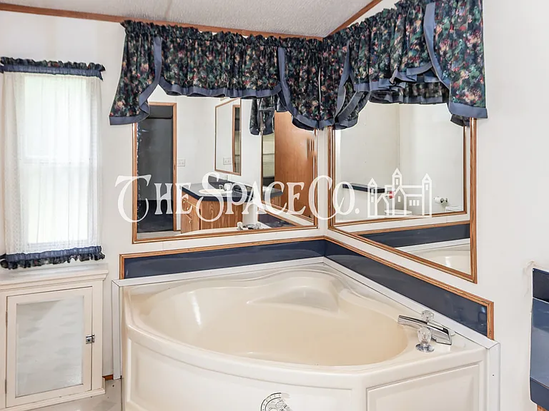 255 Mitton Rd — Photo 18