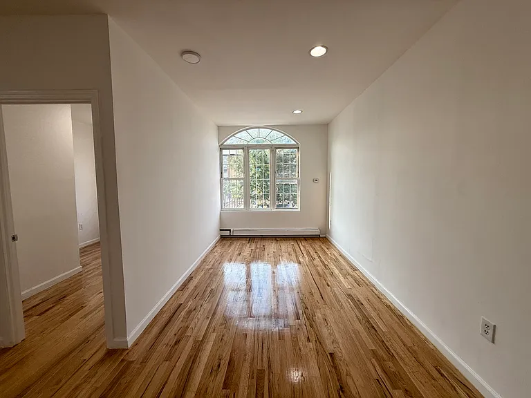 492 Kosciuszko St #2 — Photo 2