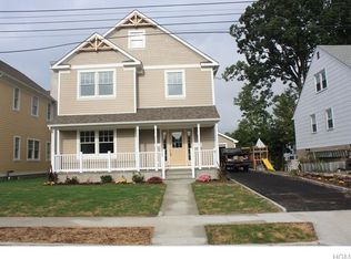 417 7th Ave, Pelham, NY 10803