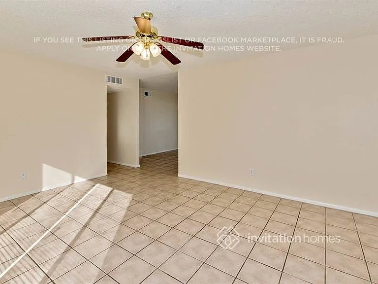 6002 W Roanoke Ave — Photo 4