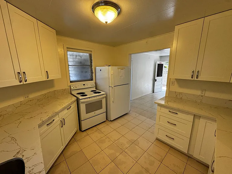 3211 Francis St — Photo 4