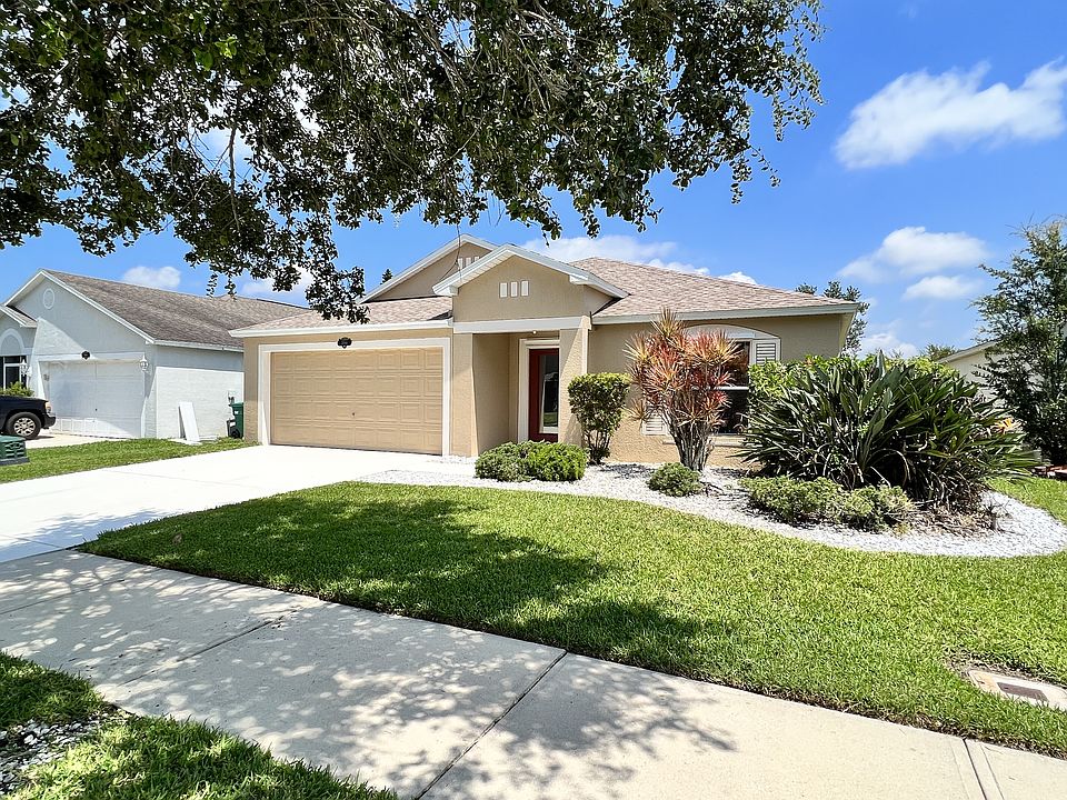 1st image of 2056 Deercroft Dr