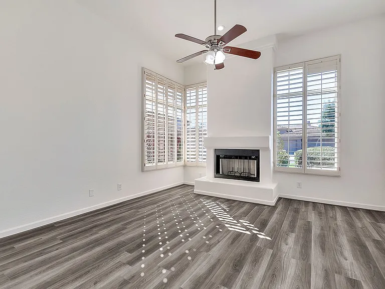 7460 E Tuckey Ln — Photo 12