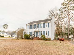 1100 Traywick Ct, Chester, VA 23836