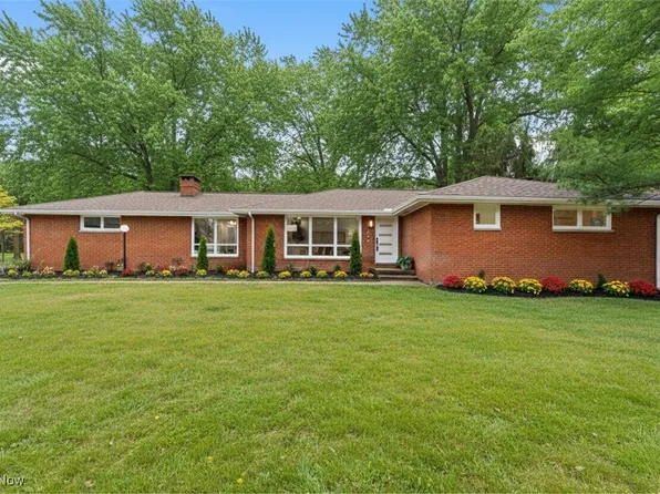 660 Parkside Blvd, Cleveland, OH 44143