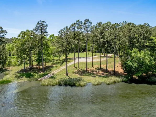 443 Lakepoint Psge, Douglass, TX 75943