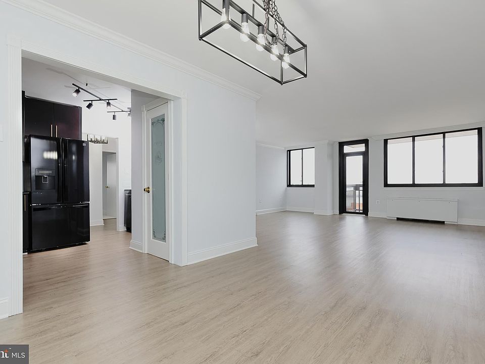 1st image of 801 N Pitt St APT 1603