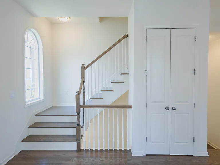 165 Roosevelt Dr — Photo 17
