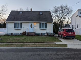 6 Phyllis Rd, Freehold, NJ 07728