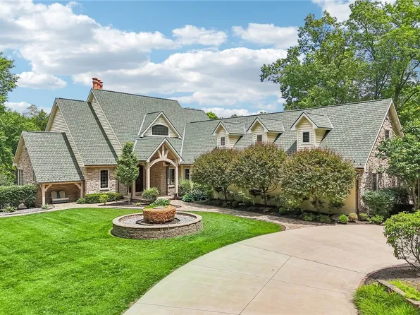 1 Grandview Dr, West Middlesex, PA 16159