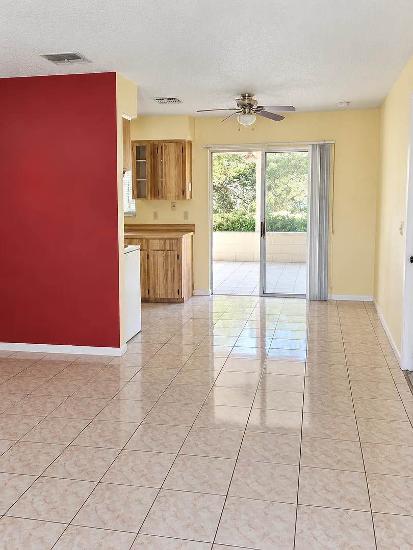 1st Month Free Rent 2 Bed 1 Bath Home With 1 Car Garage | Pet Friendly | Washer Dryer Hook Ups | ... — Photo 3
