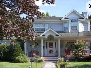 52 Washington St, Sayville, NY 11782
