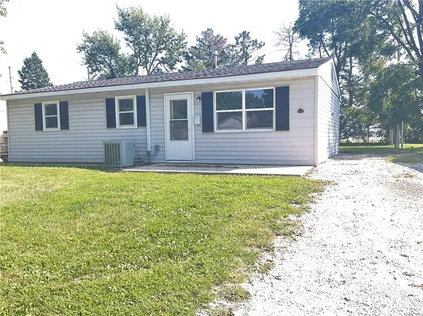 2825 E Cardinal Dr, Decatur, IL 62526