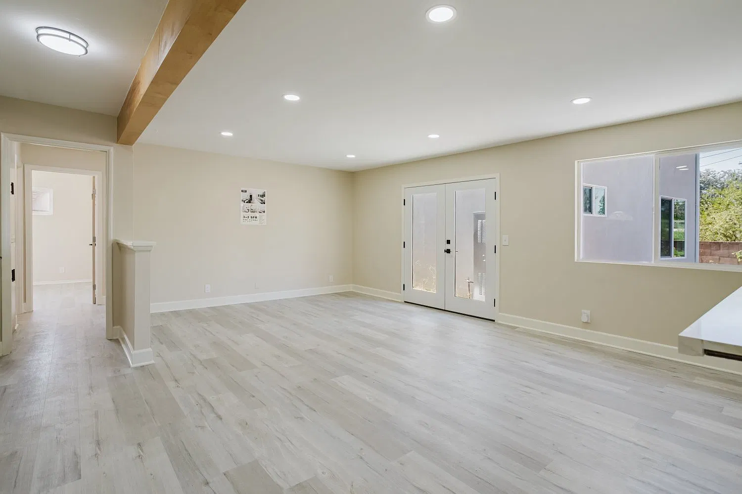 3 bed, 1295 sqft, $3,300 — Photo 4