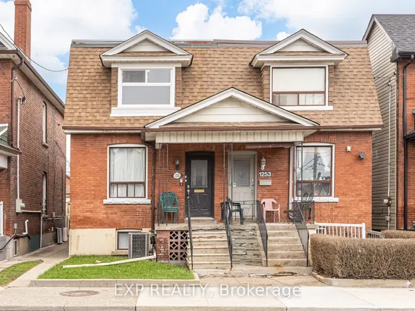 1255 Dufferin St Floor 2, Toronto, ON M6H 4C2
