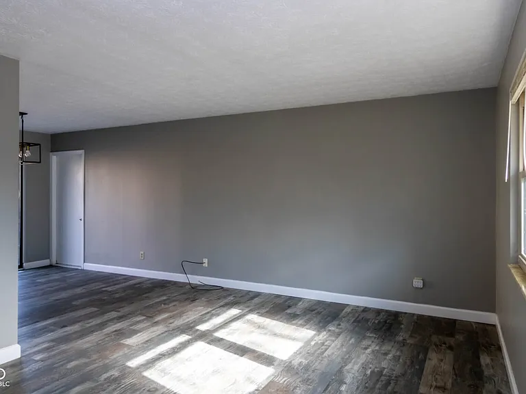 372 Redbud Pl — Photo 11