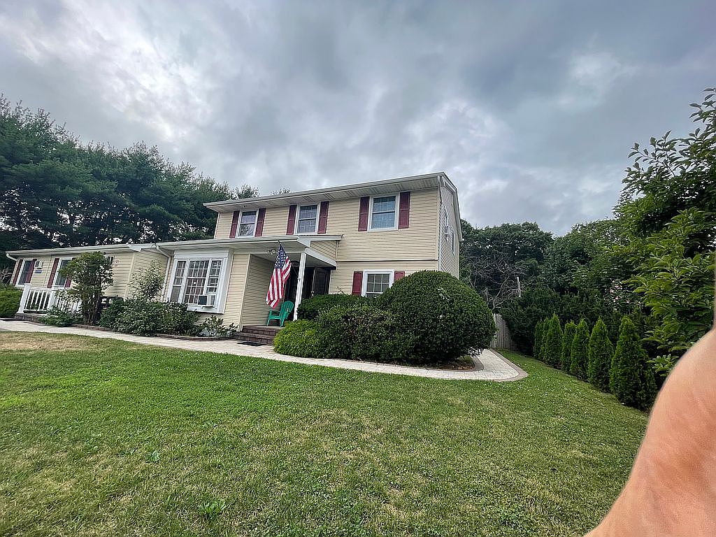 280 Greenbelt Pkwy, Holtsville, NY 11742 Zillow