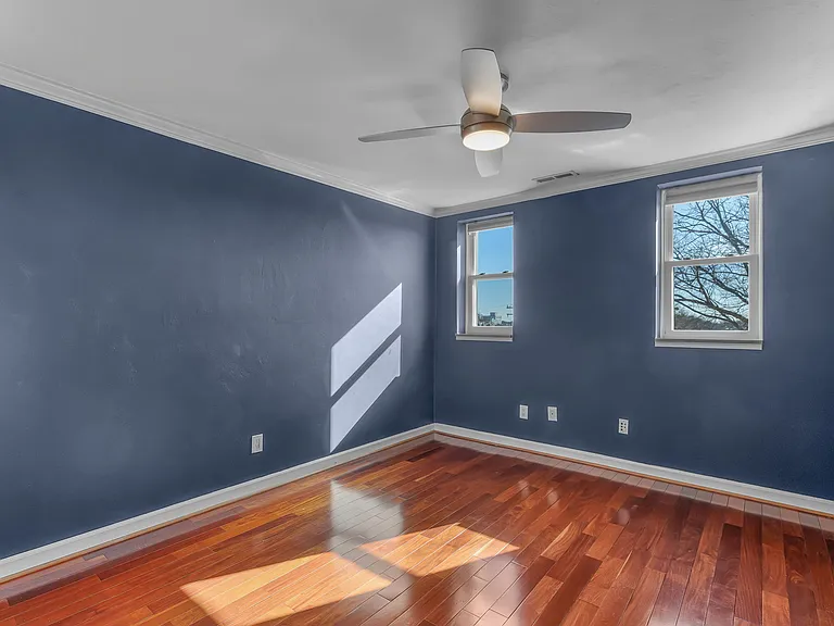1915 Colonial Ave #6 — Photo 22