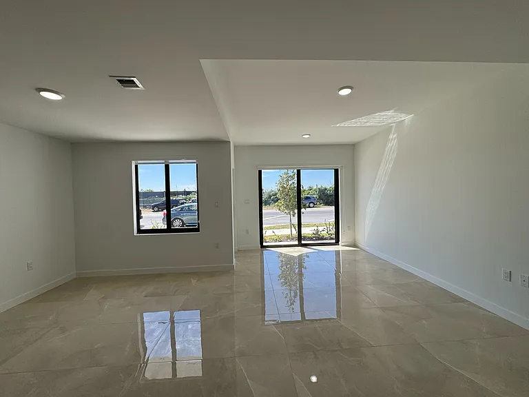 26151 SW 147th Ave — Photo 25