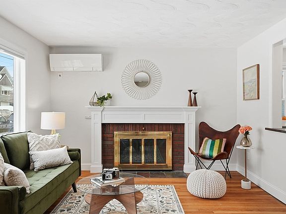 2nd image of 41 Vogel St