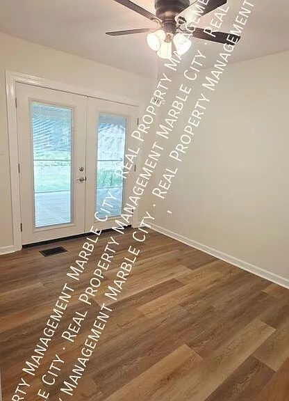 2411 Upland Ave — Photo 11