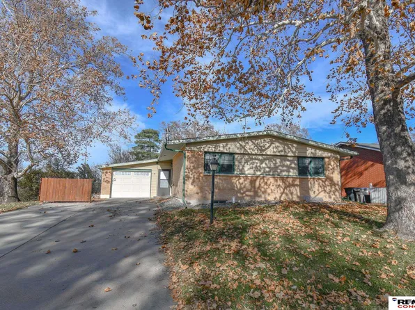 7000 S Wedgewood Dr, Lincoln, NE 68510