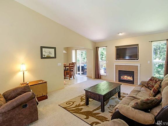 3rd image of 18320 11th Avenue Ct E