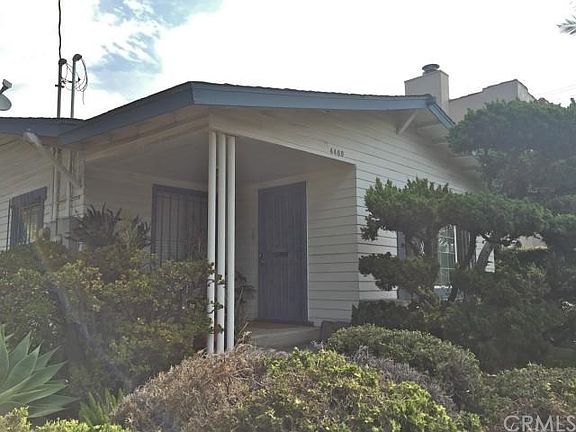 Front unit with 2 bedrooms