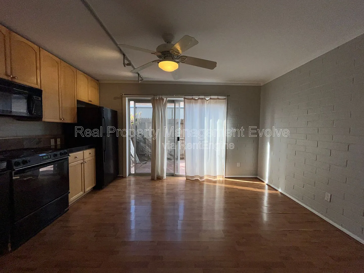 2 bed, 1.5 bath, 1152 sqft, $1,445 — Photo 4