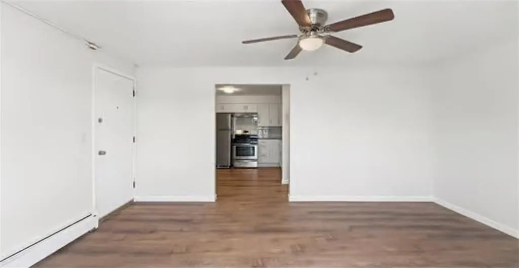 2 bed, 1.0 bath, 712 sqft, $1,950 — Photo 3