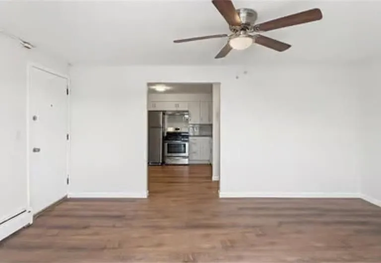 10 Josephine St #310 — Photo 4