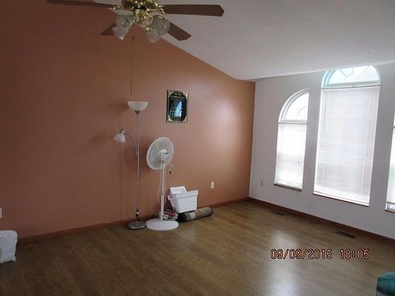 3rd image of 83 Indian Creek Dr