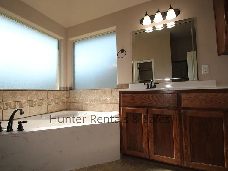 2522 Boxwood Dr — Photo 23