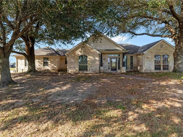 118 Edgewood Dr Dr, Normangee, TX 77871