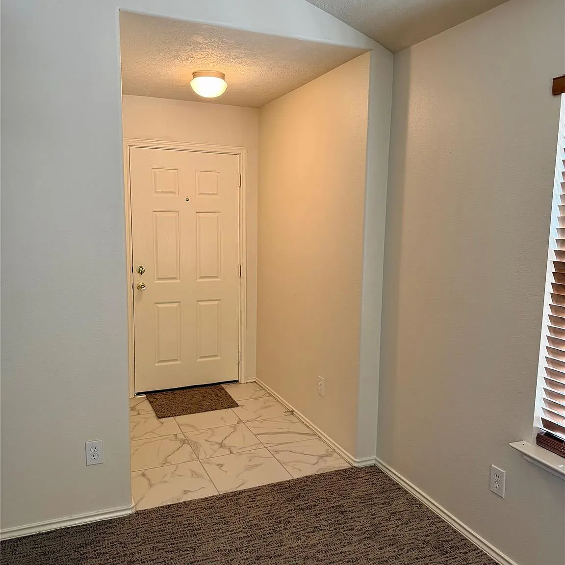 4 bed, 2.0 bath, 1322 sqft, $1,790 — Photo 4
