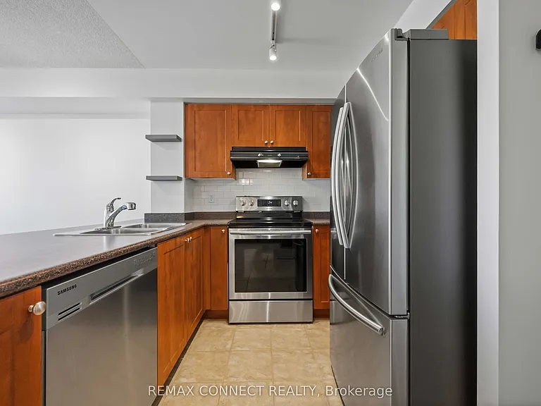 340 Watson St W #420 — Photo 9
