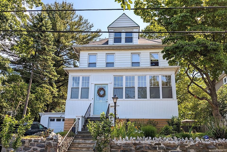 1st image of 28 Jefferson Ave