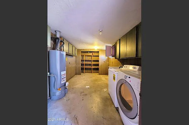 8245 N 31st Ave — Photo 9